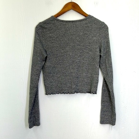American Eagle - Gray And Black V Neck Button Down Long Sleeve Crop Top Small - Picture 8 of 9